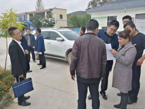 平?jīng)鲢垂鹃_(kāi)展“踐行初心使命，助推脫貧攻堅(jiān)”主題黨日活動(dòng)(圖3)