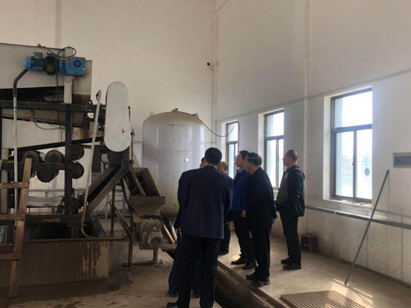 平?jīng)鰢S淀粉公司參觀污水處理公司并對接工作(圖2) 平?jīng)鰢S淀粉公司參觀污水處理公司并對接工作(圖2)