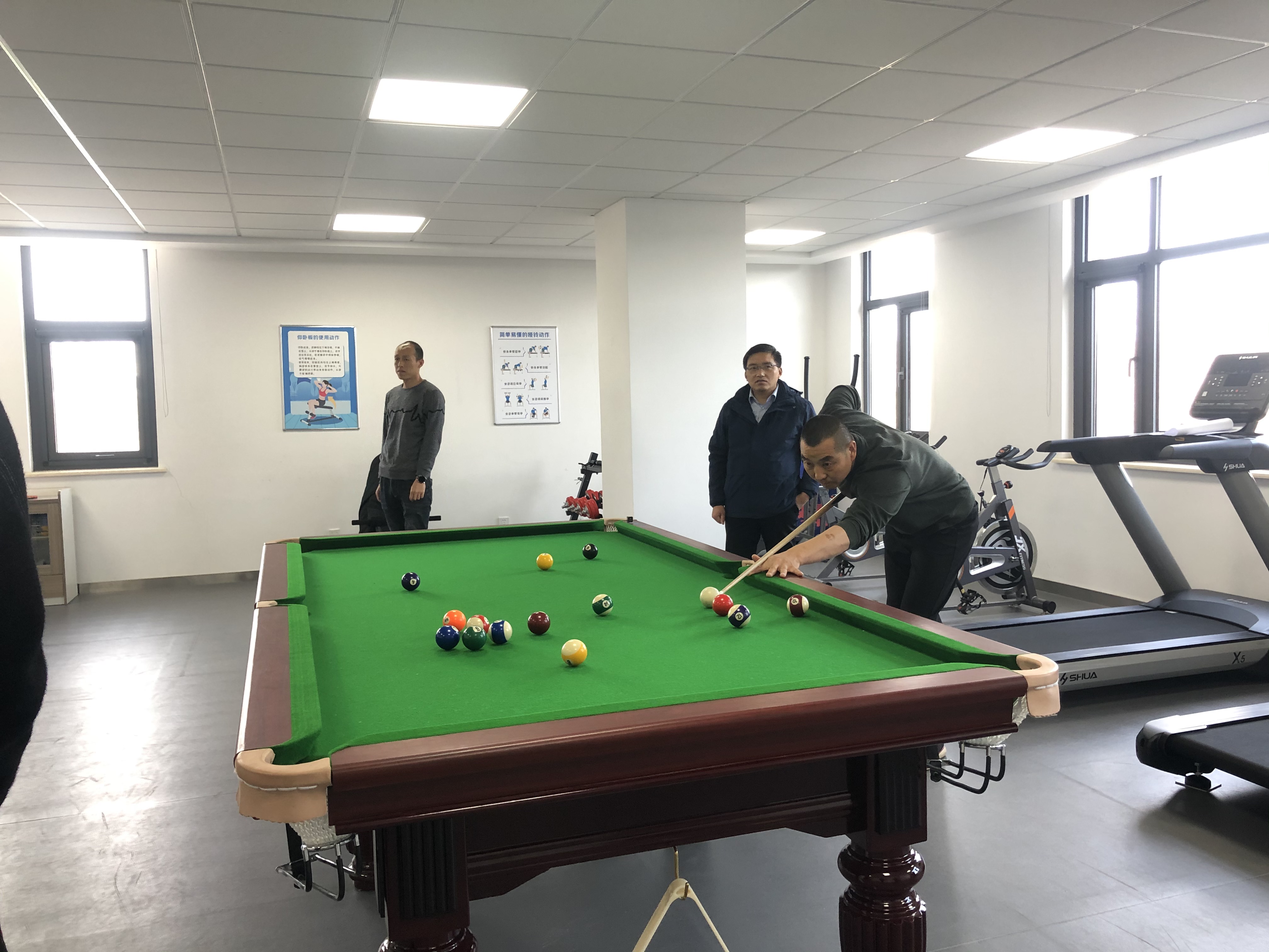 泓源公司舉辦“慶元旦、迎新春”職工乒乓球臺球比賽(圖7)